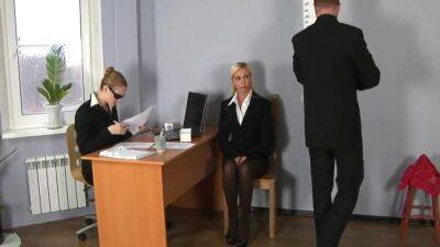 The Office - upornia.com - Russia