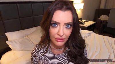 My Step Mom Have A Service In Hotel Room And I Booked - hclips.com