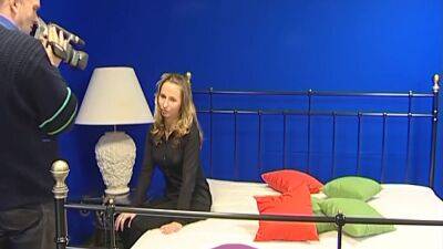 Dem Notgeilen Kameramann Fuer 50euro Einen Geblasen Bin Ich Jetzt Pornostar ? - hclips.com