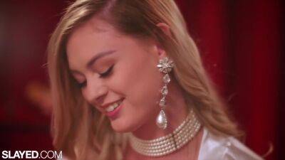 Amber Moore - Amber Moore - Hot Babe Uses Tongue To Relax Her Sexy Gf - upornia.com