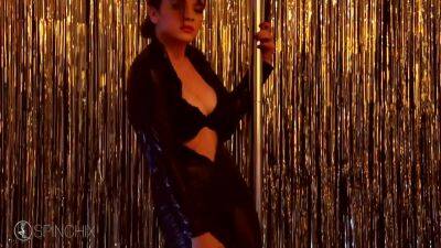 Mia Having A Ball - hclips.com