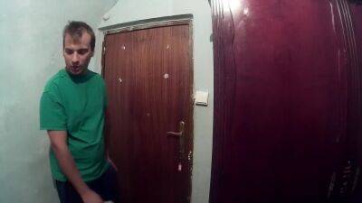 Me Vienen A Arreg R La Puerta De Casa Y Me Acabo Comiendo Toda Su Corrida - upornia.com