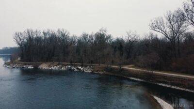 Loren Sun - Dock Of Lust In 4k - upornia.com