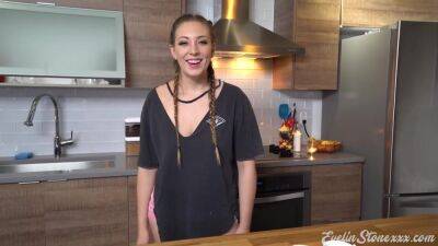 Stoner Babes Give An Oily Handjob - upornia.com