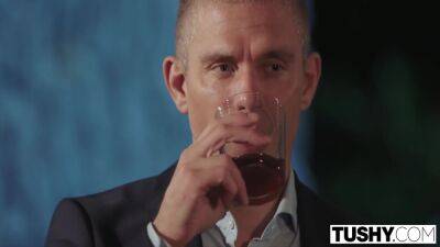 Shares Hubby With Gabbie In Anal Threesome 12 Min With La Sirena - upornia.com