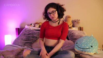 Beautiful Brunette Toys Her Pu - hclips.com