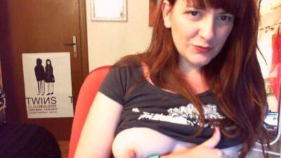 Istruzioni In Italiano Per Segaioli Con Il Pene Microscopico Tiralo Fuori! - hclips.com