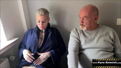 Die Frau Von Meinem Kollegen Ist Eine Schlampe - hclips.com