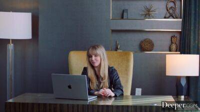 Lena Paul - Stretching Sunday With Lena Paul - upornia.com