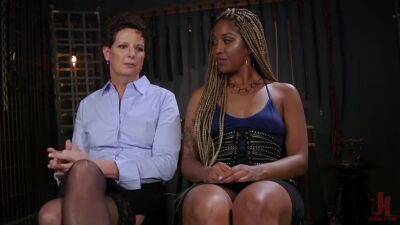 Open Up For Lotus: Sex Starved Cougar Pounces For Kinky Lesbian Sex - upornia.com