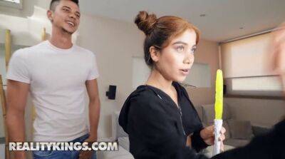 Marina Gold Gives Tommy Cabrio A Lap Dance While Filming It For Her Social Media - sexu.com