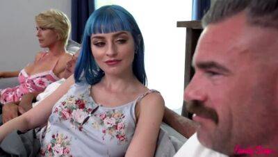 Jewelz Blu, Kit Mercer - Sexual Tension Between The Younger And Older Family Members - porntry.com