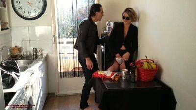 Neighbors Fuck Stepmom Gives Ass To Stepson In The Kitchen - hclips.com