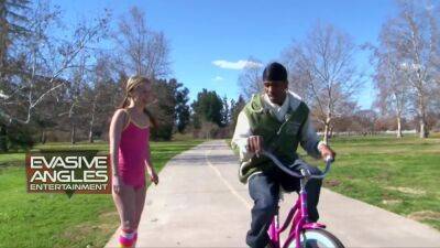 I Bring U Flowers - upornia.com