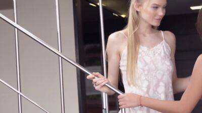 Li Ya - Nancy And - upornia.com