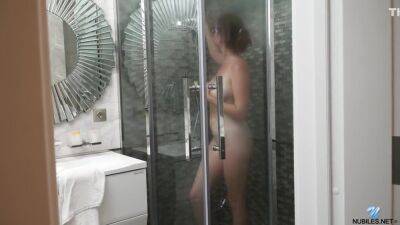 Queenlin Sexy Shower - upornia.com