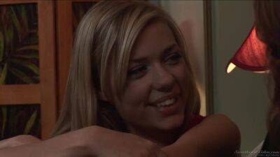 Close Up With Lesbian Cunt Lic - hclips.com