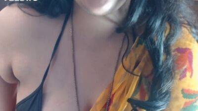 Indian Aunty Talking Dirty With Neighbor Boy - hclips.com - India