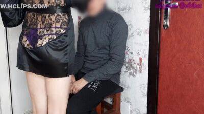 Hotwife Met Pizza Delivery Man - hclips.com