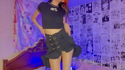 She Threw A Naked Disco - hclips.com