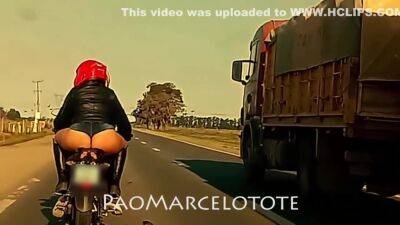 Cogiendo Al Costado De Ruta - hclips.com