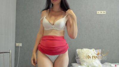 Krasotka Milf Flirtuet Do Izverzheniya Iz Tvoego Huya Ei Na Pupok - hclips.com