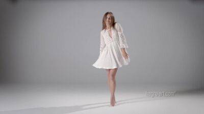 Daniela Daring Dance - upornia.com