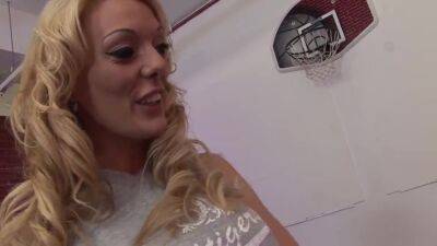 Antonia Deona - Lifts Her Lingerie To Get Her Pussy Stuffed - hclips.com