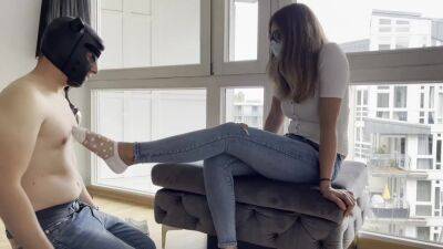 Feetjob And Cum On Feet In Chucks And Anklesocks - hclips.com