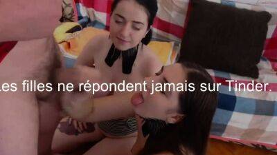 Un mec chanceux ejacule sur deux filles - drtuber.com