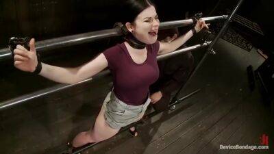 Curvy Broad Suffers For Orgasms Then Strung Up By Hair Suspension - upornia.com