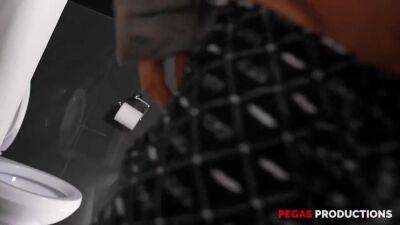 A Very Paying Pee For My Step-bro - Tony T, Freya Farkhov And Tony The D - upornia.com