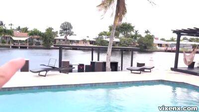 Vixenx - Perfect Sale - upornia.com