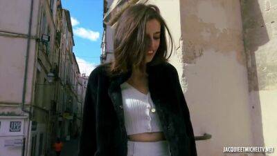 Alba 19 Years Old Very Open Au Pair - porntry.com