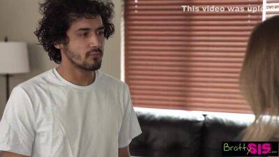 Stepsis Says Im Going To Tell Stepdad You Were Perving On Me In The Shower S20:e10 - upornia.com