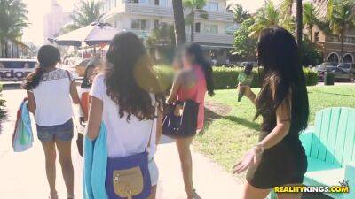 Ass Shopping - hclips.com