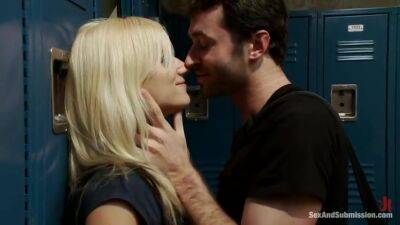 Use My Girlfriend - upornia.com