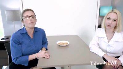 Stepdaughter Sklar Is Fucked B - upornia.com