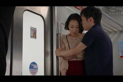 大人可愛いママが電車内で強烈騎乗位137-3WWWWWWWWWWWW - upornia.com - Japan