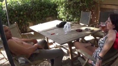 Italian cougar banged on the table - veryfreeporn.com - Italy