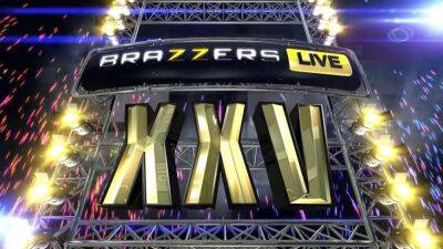 LIVE Pool Party - sexu.com