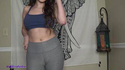 Are You Looking At My Cameltoe? Mp4 - hclips.com