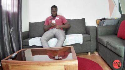 He Masturbates And His Girlfriend Comes More To Excite Him With A Striptease - hclips.com