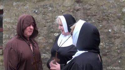 Dirty mature nuns Trisha and Claire Knight have kinky threesome - sunporno.com