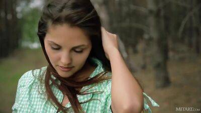 Country Girl With Alise Moreno - hclips.com