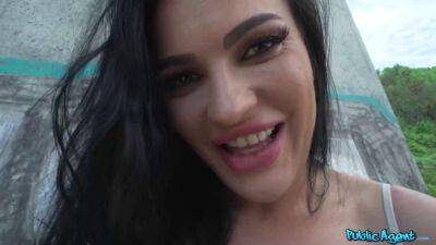 POV blowjob and outdoor sex with Honey Damon for money - sunporno.com