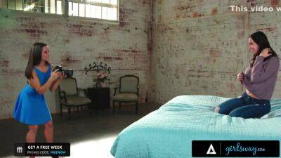 Hot Model Has A Steamy Photoshoot - upornia.com