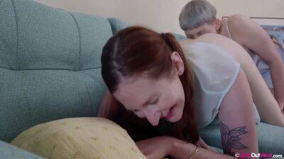 Darcy & Venus - Get Off! - upornia.com