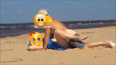 Walking Along The Beach, I Inserted My Penis To A Resting Mommy - upornia.com