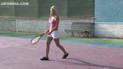 Anneli Tennis - upornia.com